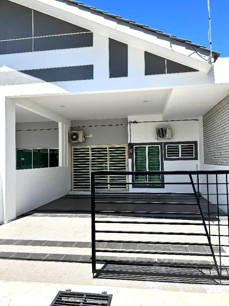 Zh homestay teluk batik photo 6