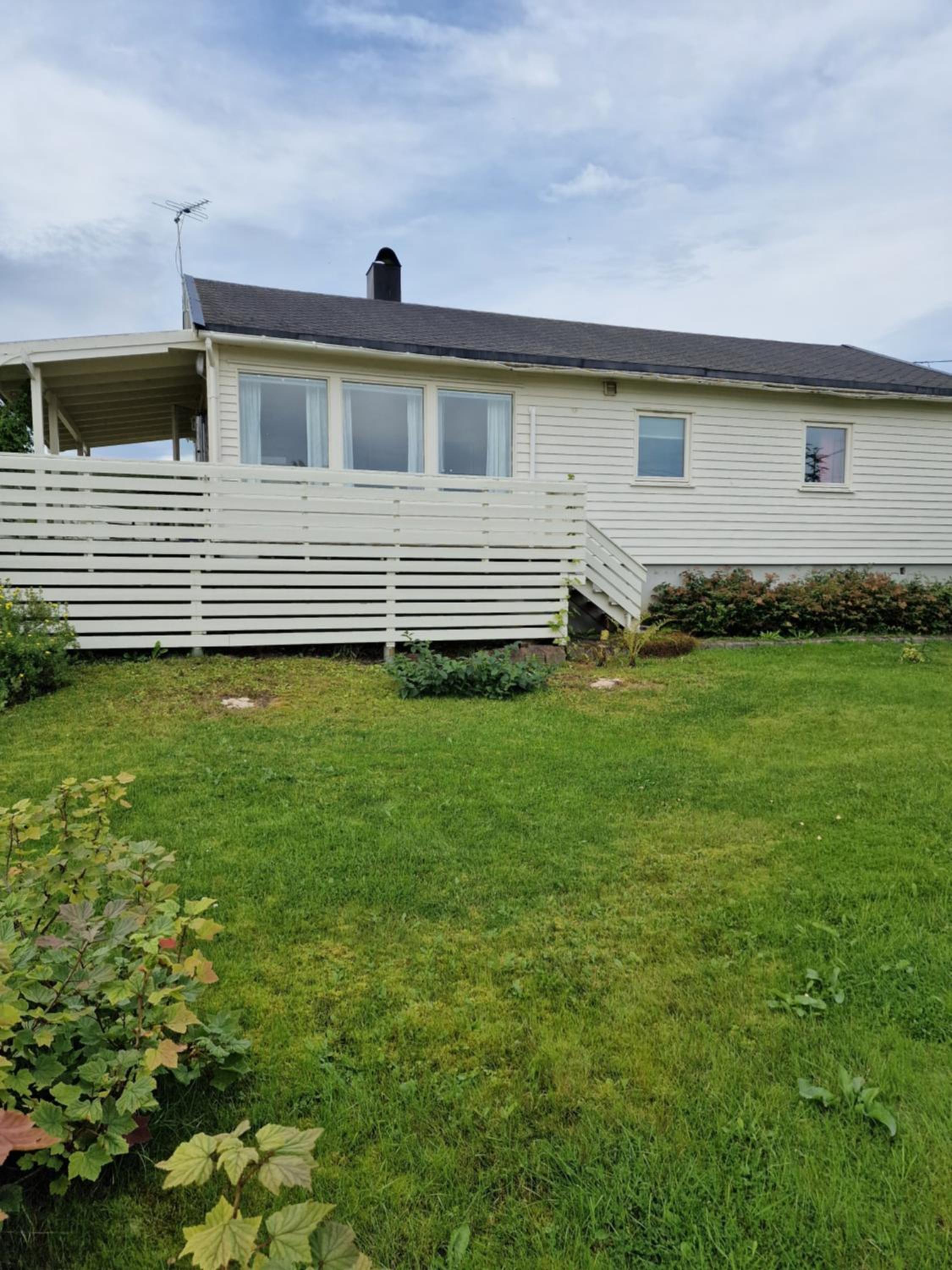 Warm and cozy cottage, Great location view 4