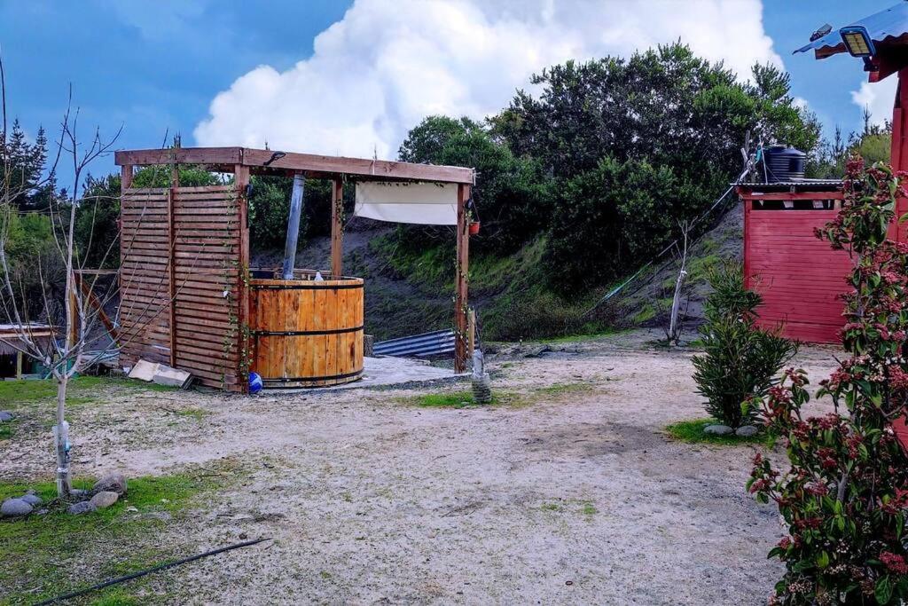 Privada con Piscina y Tinaja.