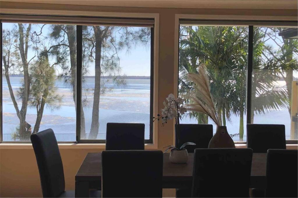 Waterfront Lake House with private jetty