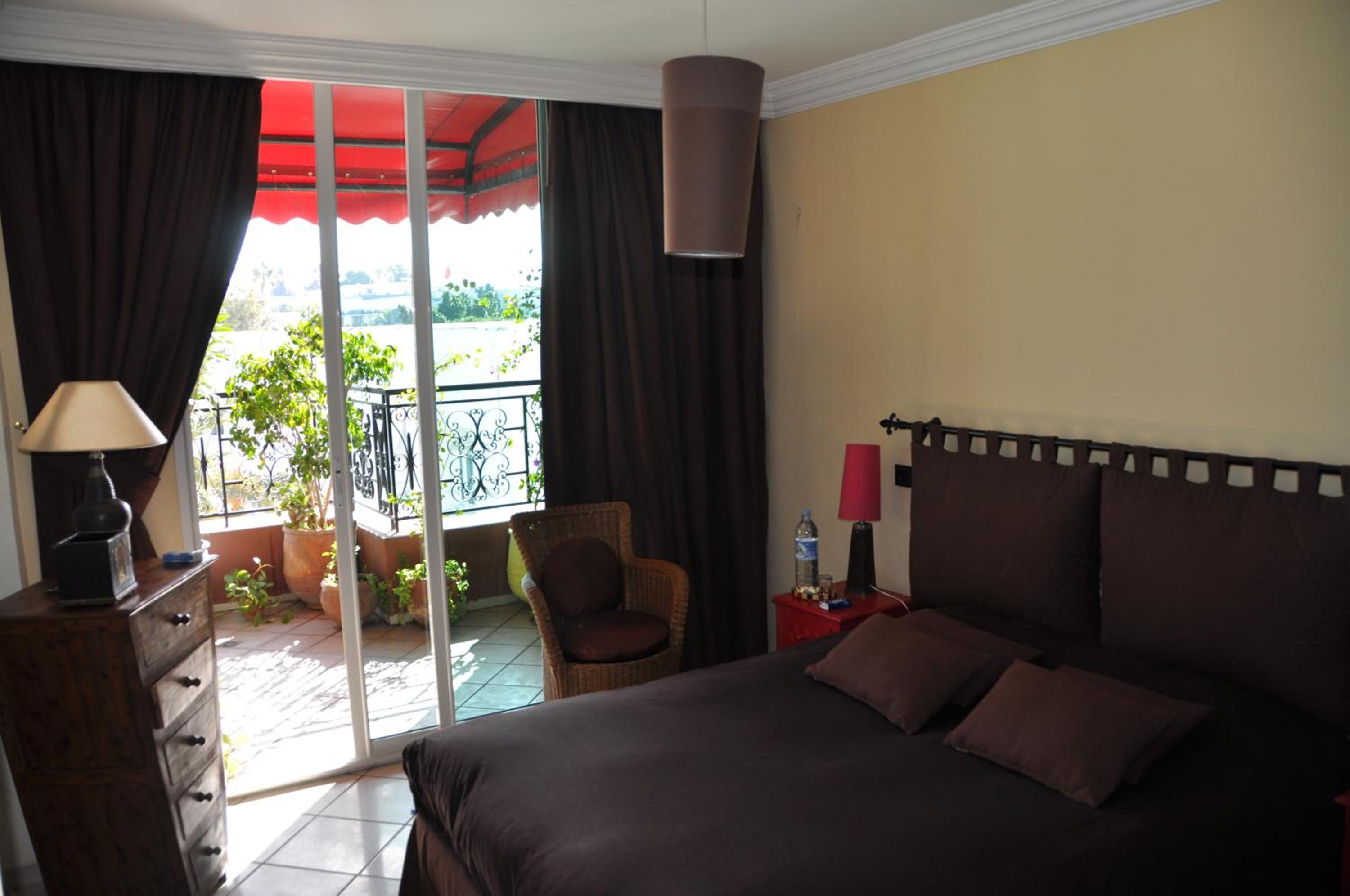 Appartement agréable avec 2 très belles terrasses au coeur de Rabat view 4