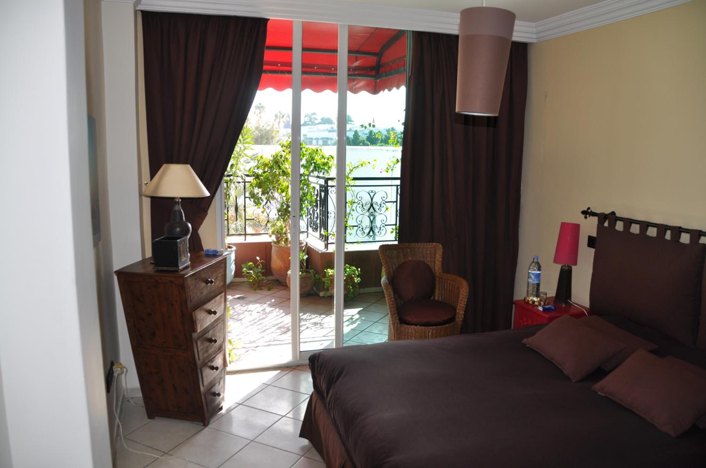 Appartement agréable avec 2 très belles terrasses au coeur de Rabat view 5