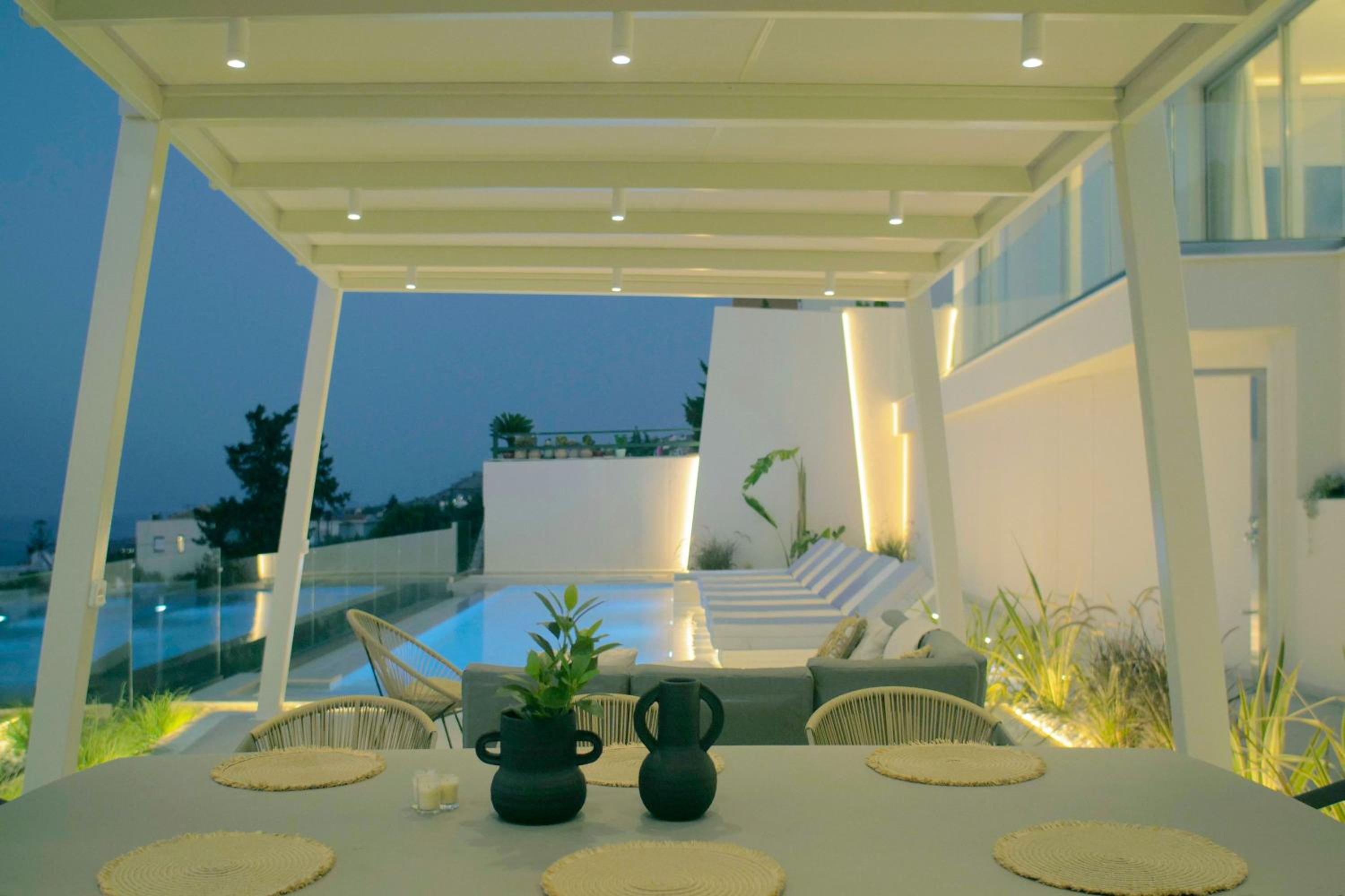 Seaview Lux by PosarelliVillas