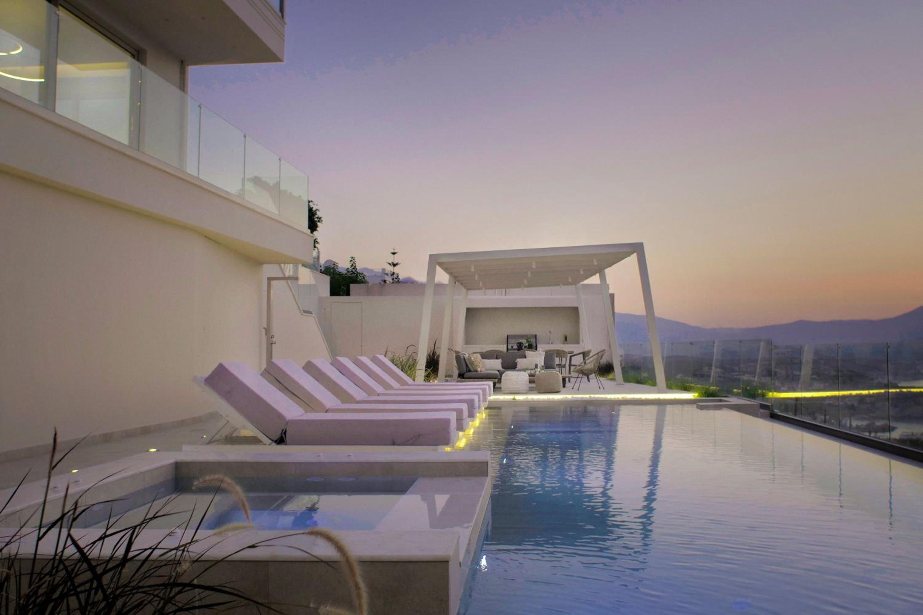 Seaview Lux by PosarelliVillas