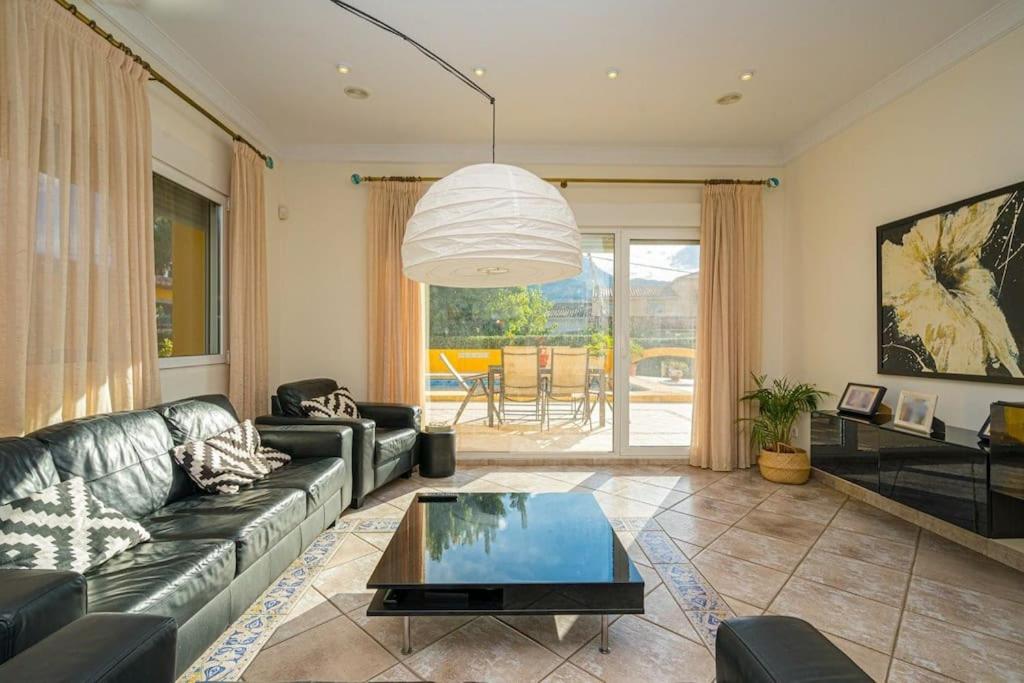 VILLA TROSSOS