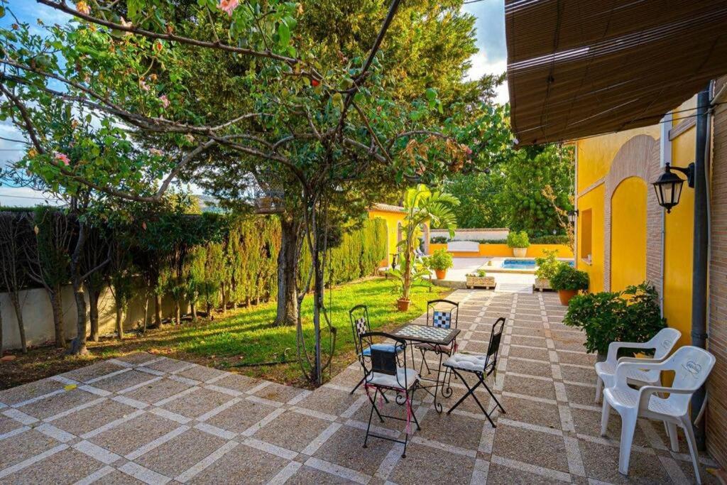 VILLA TROSSOS