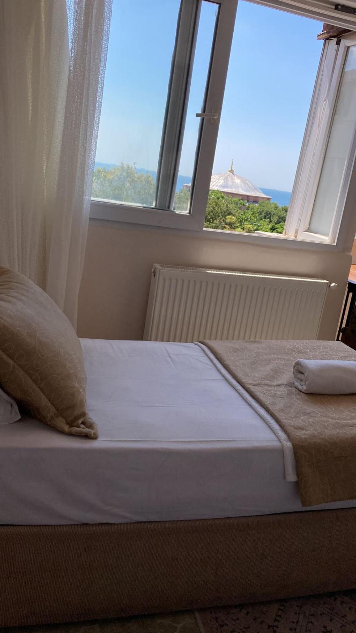 BACHOS view ayasofya hotel