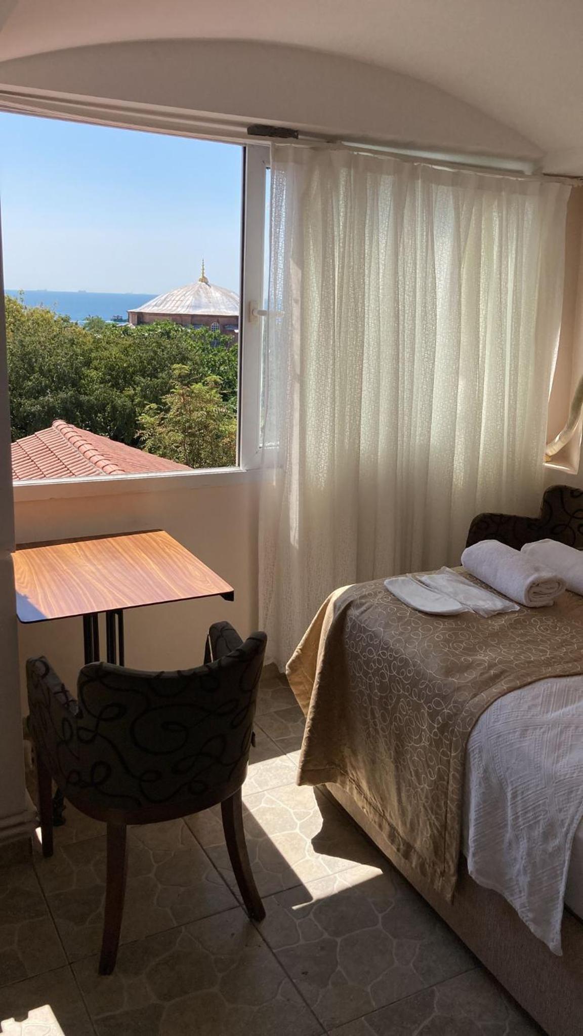 BACHOS view ayasofya hotel
