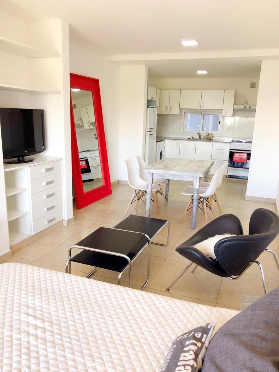 Dptos amoblados NQN - Excelente ubicacion- ZONA CENTRO
