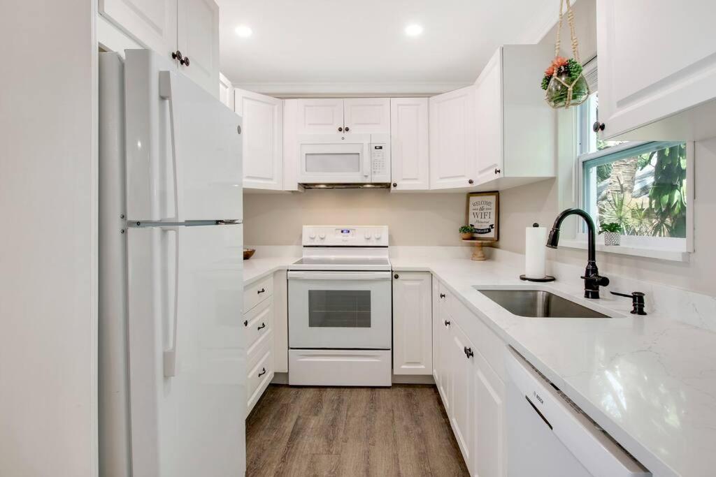 New 2BR Bungalow Apartment #5 view 4