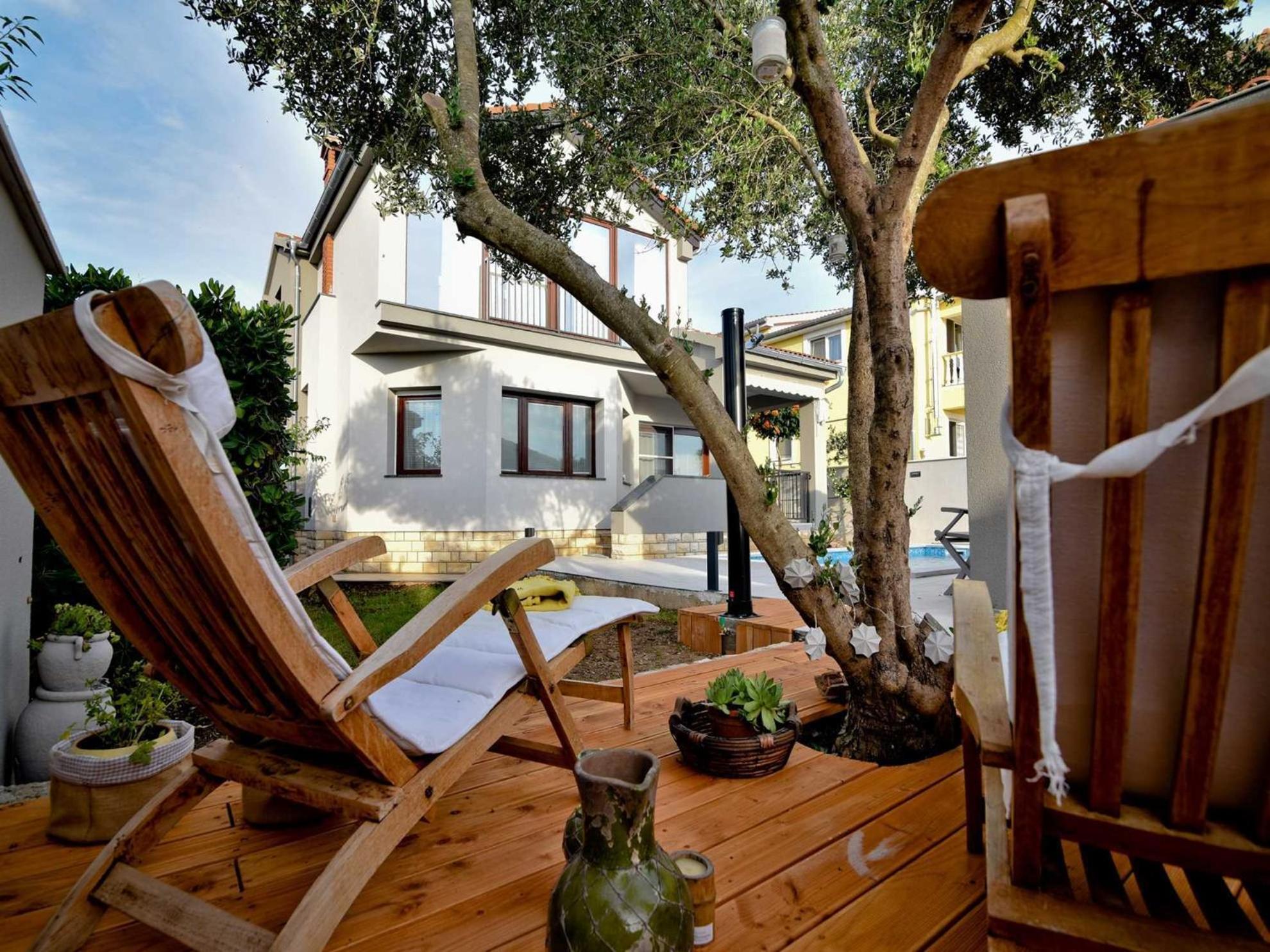 Superior Villa Antea with jacuzzi & pool view 2