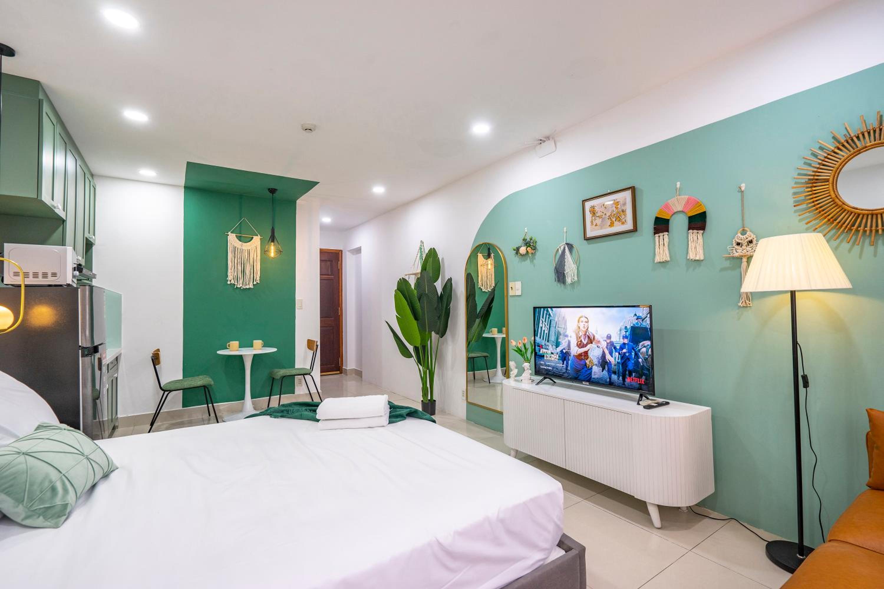 SAZI Church View Home - Free Nails HairWash