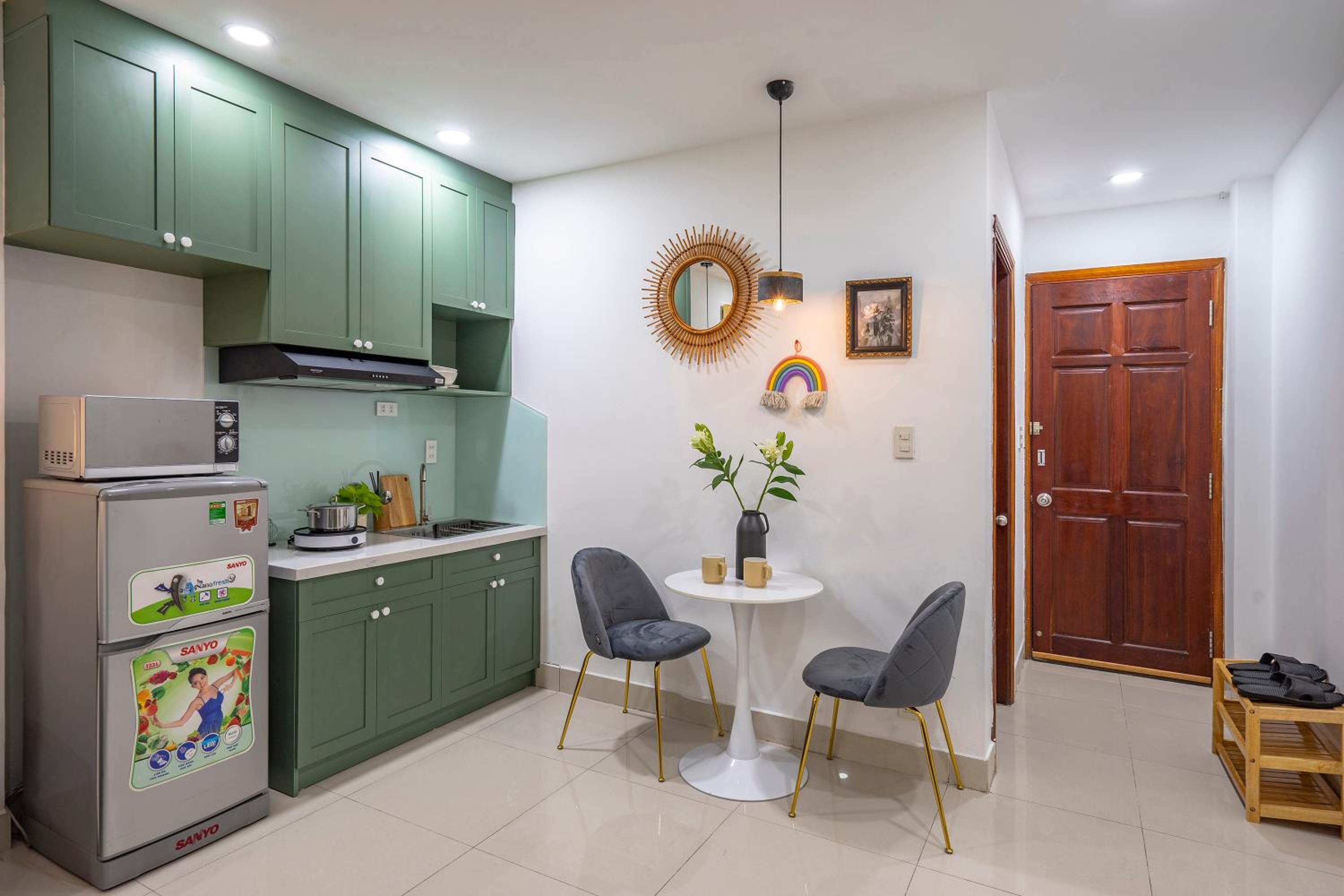 SAZI Church View Home - Free Nails HairWash
