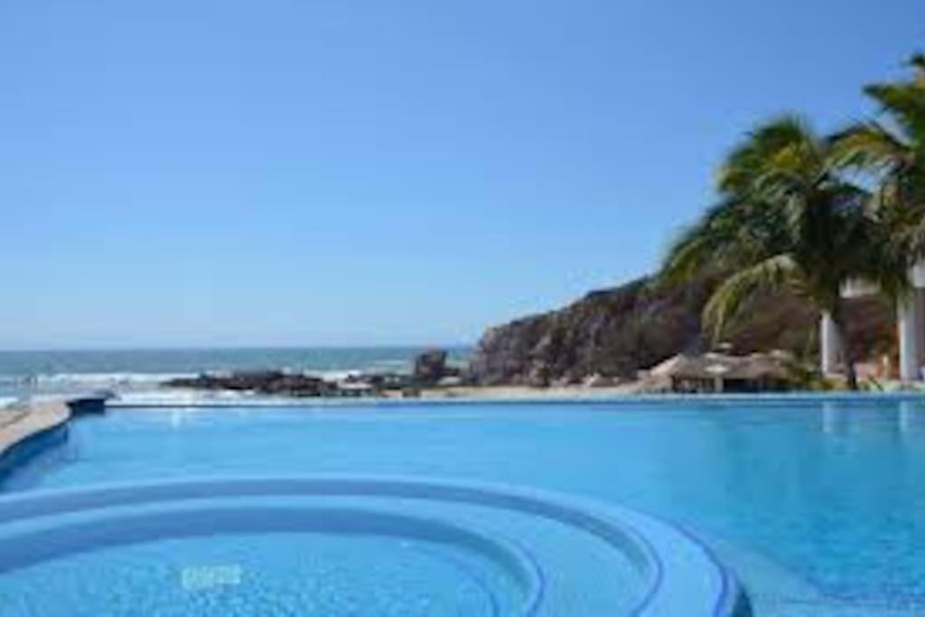 Hermosa casa de playa con vista al mar y albercas! view 5