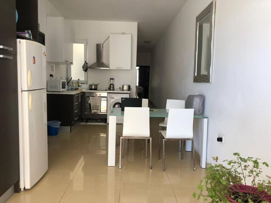 Well located 2 bedroom flat in St.Julians photo 3