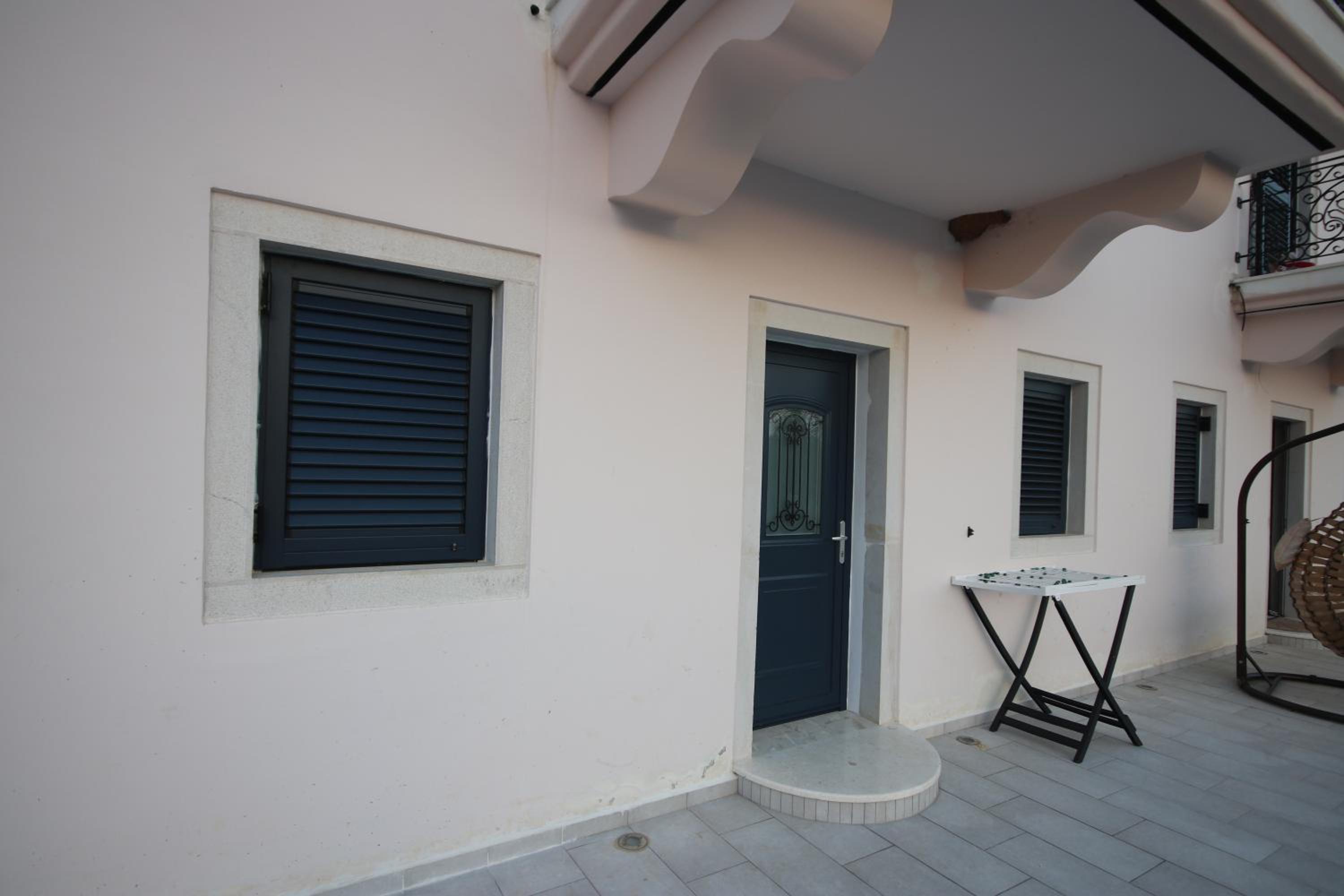 Vila Mario Himare