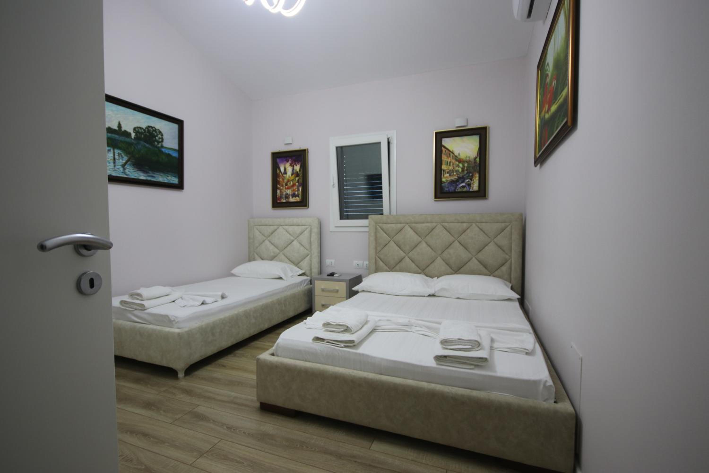 Vila Mario Himare