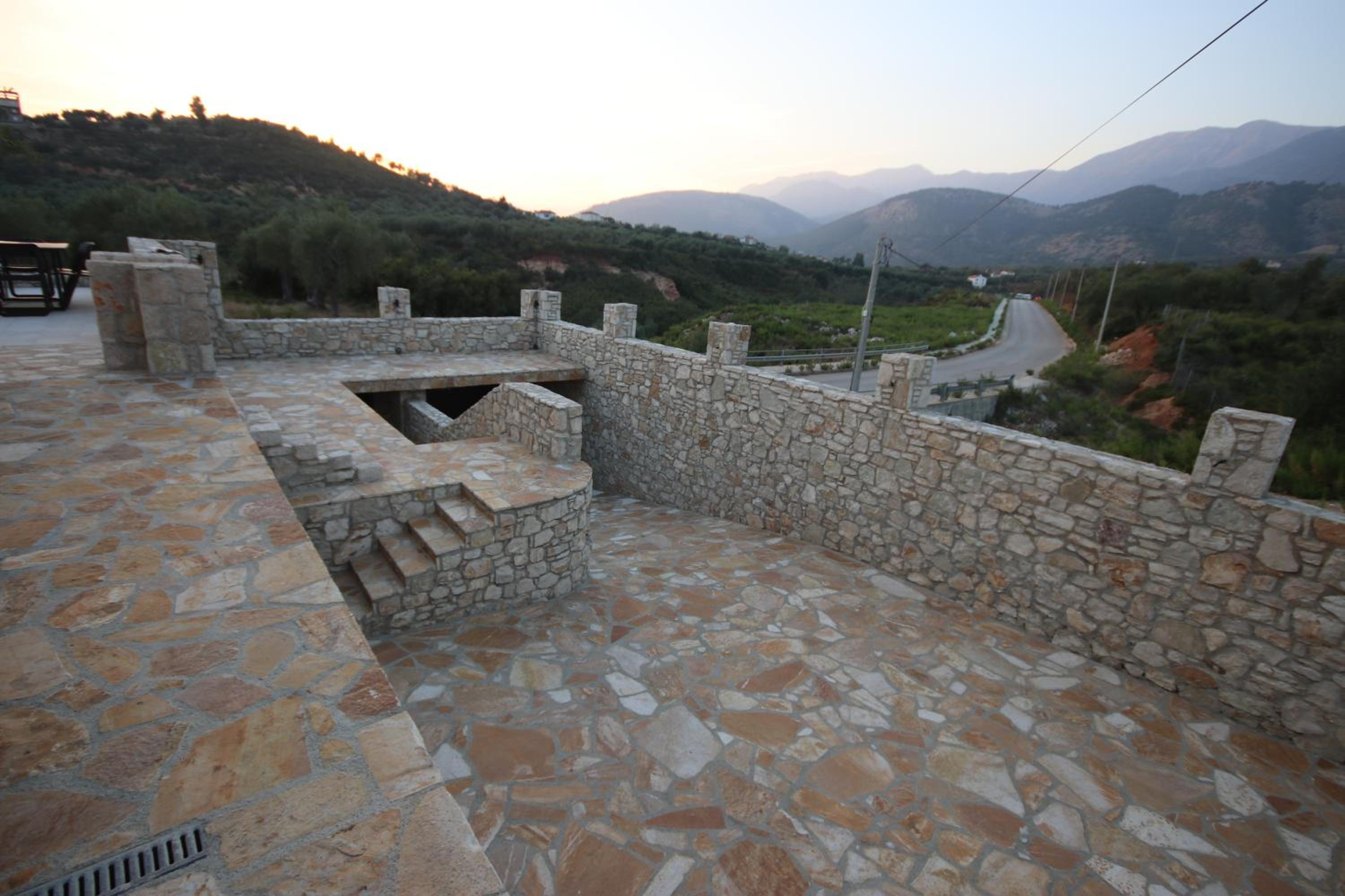 Vila Mario Himare