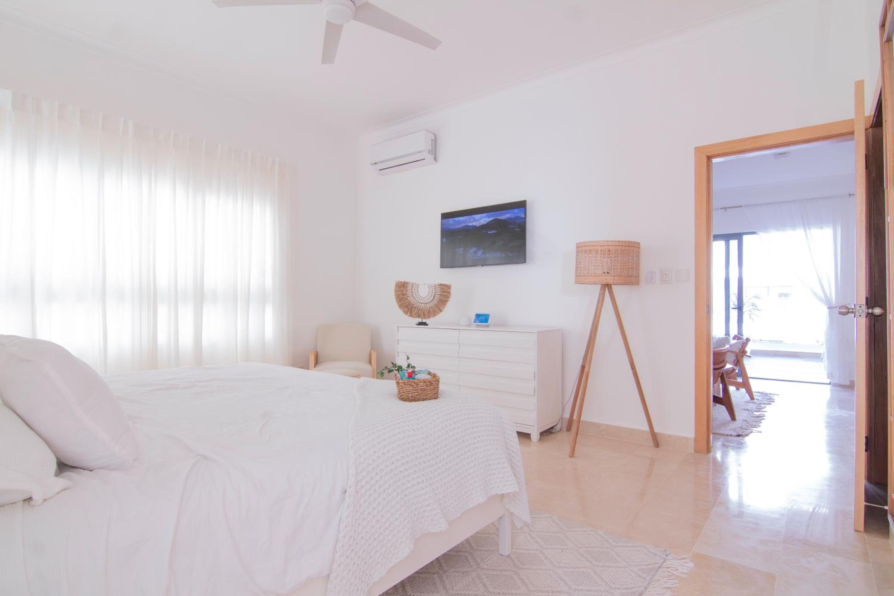 New Beachfront Penthouse Punta Popy