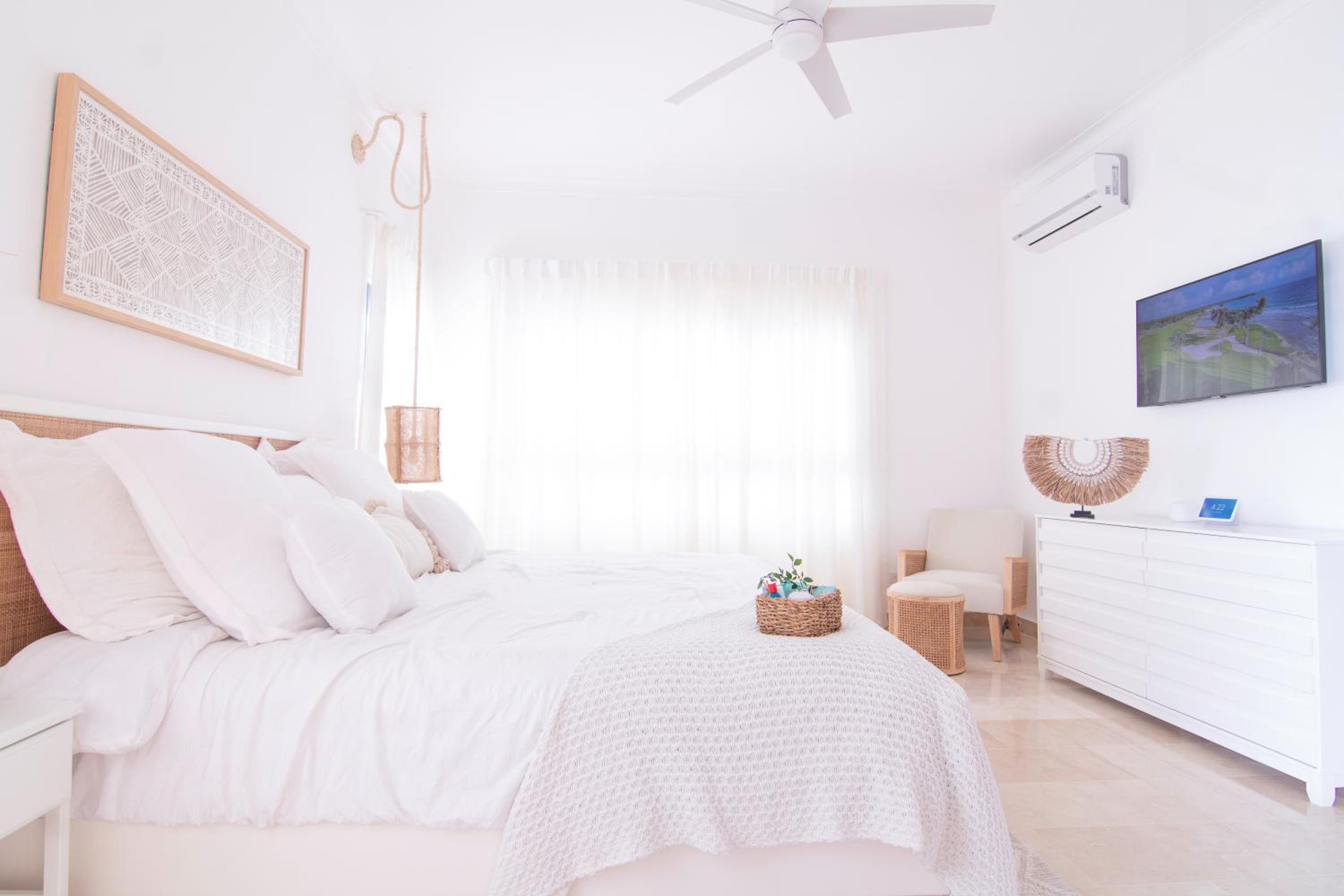 New Beachfront Penthouse Punta Popy