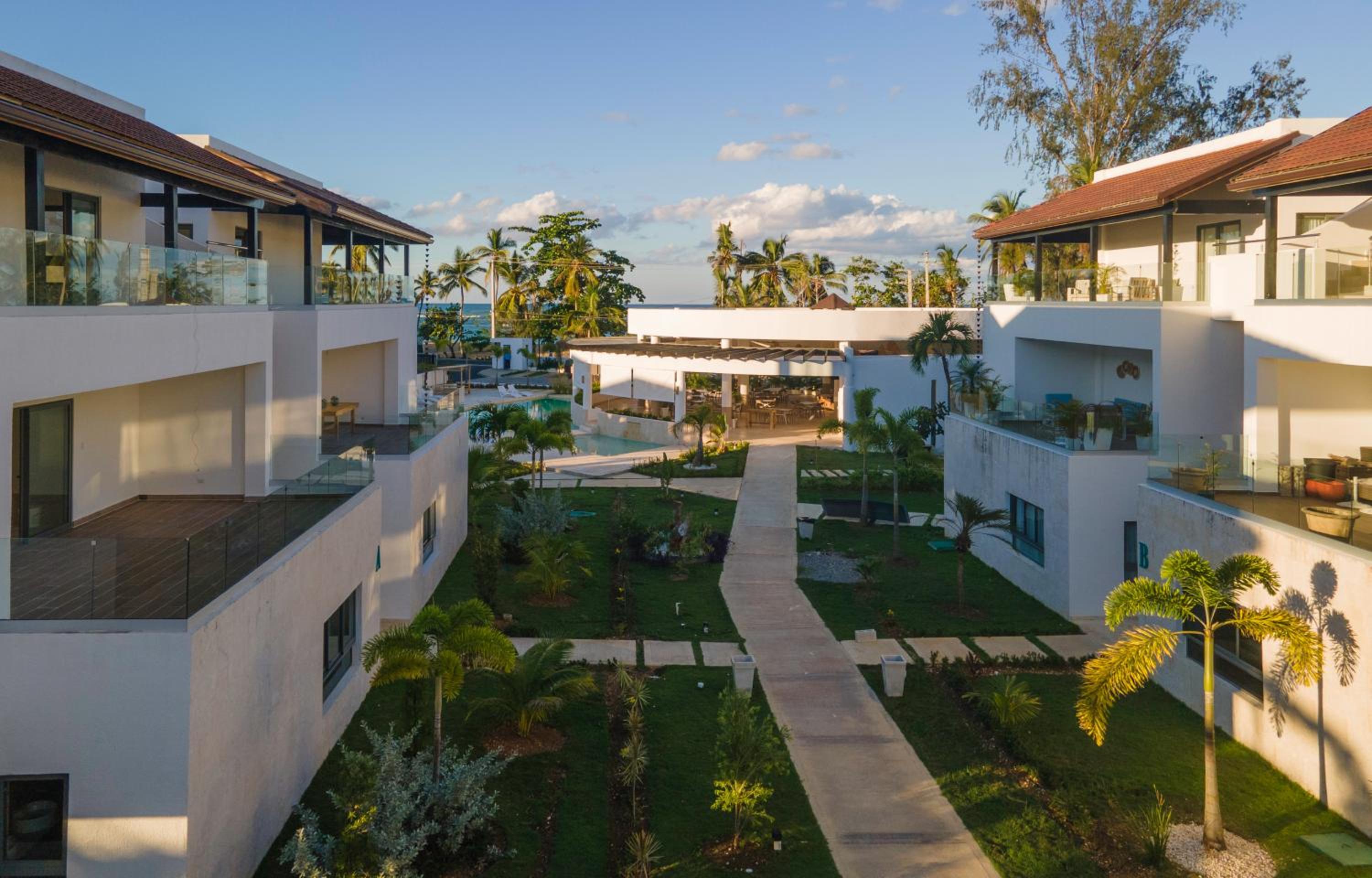New Beachfront Penthouse Punta Popy