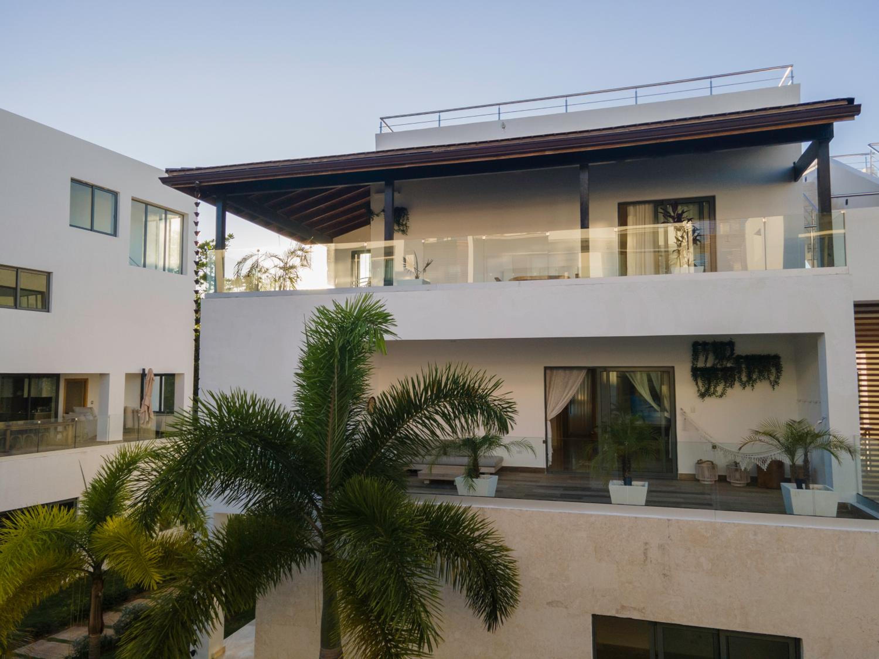 New Beachfront Penthouse Punta Popy