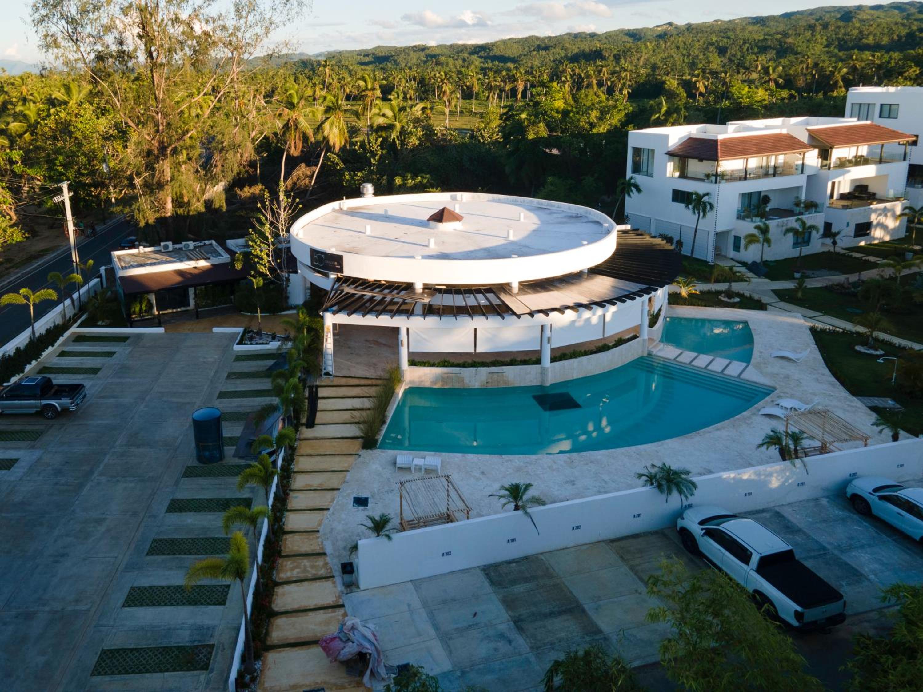 New Beachfront Penthouse Punta Popy