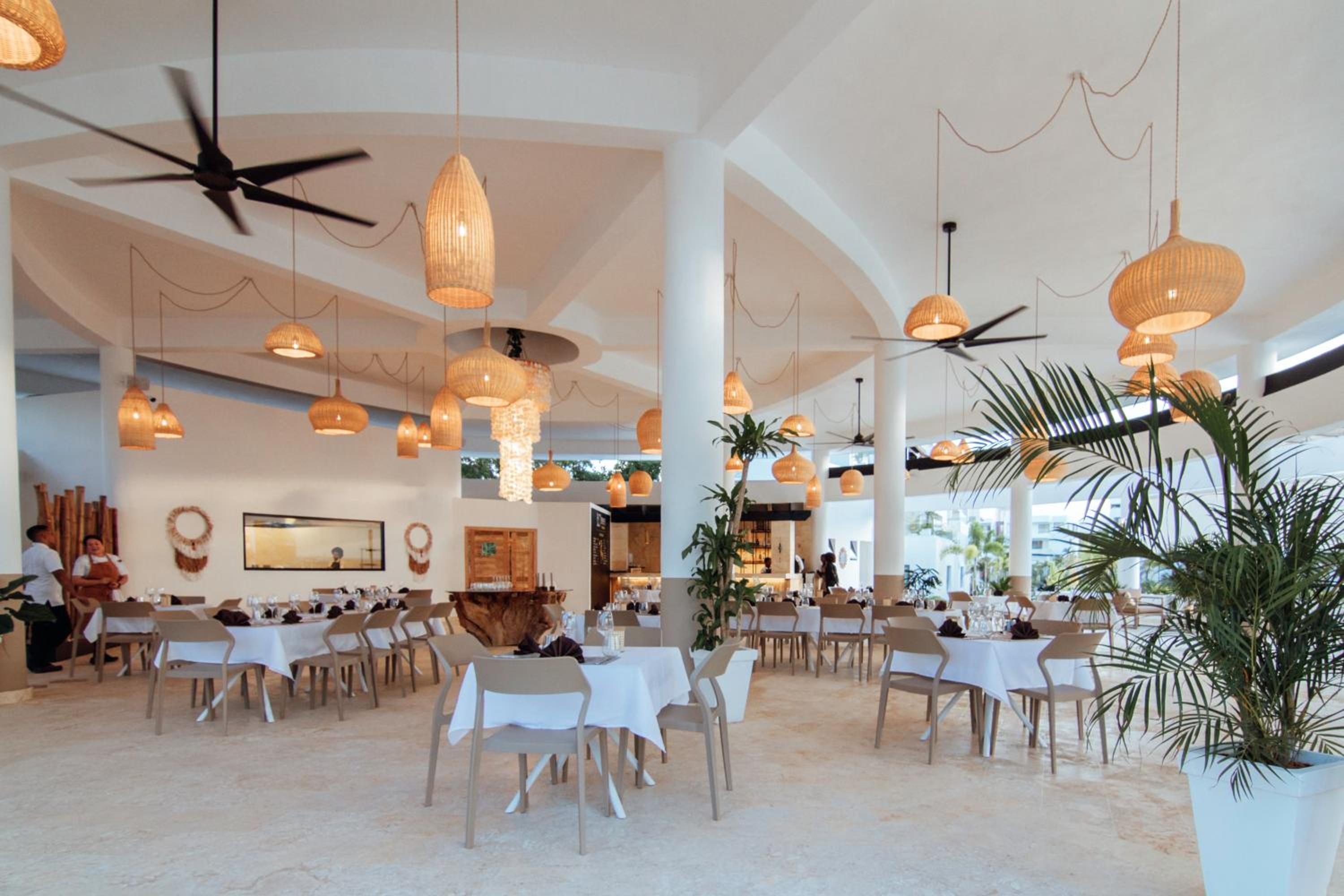 New Beachfront Penthouse Punta Popy