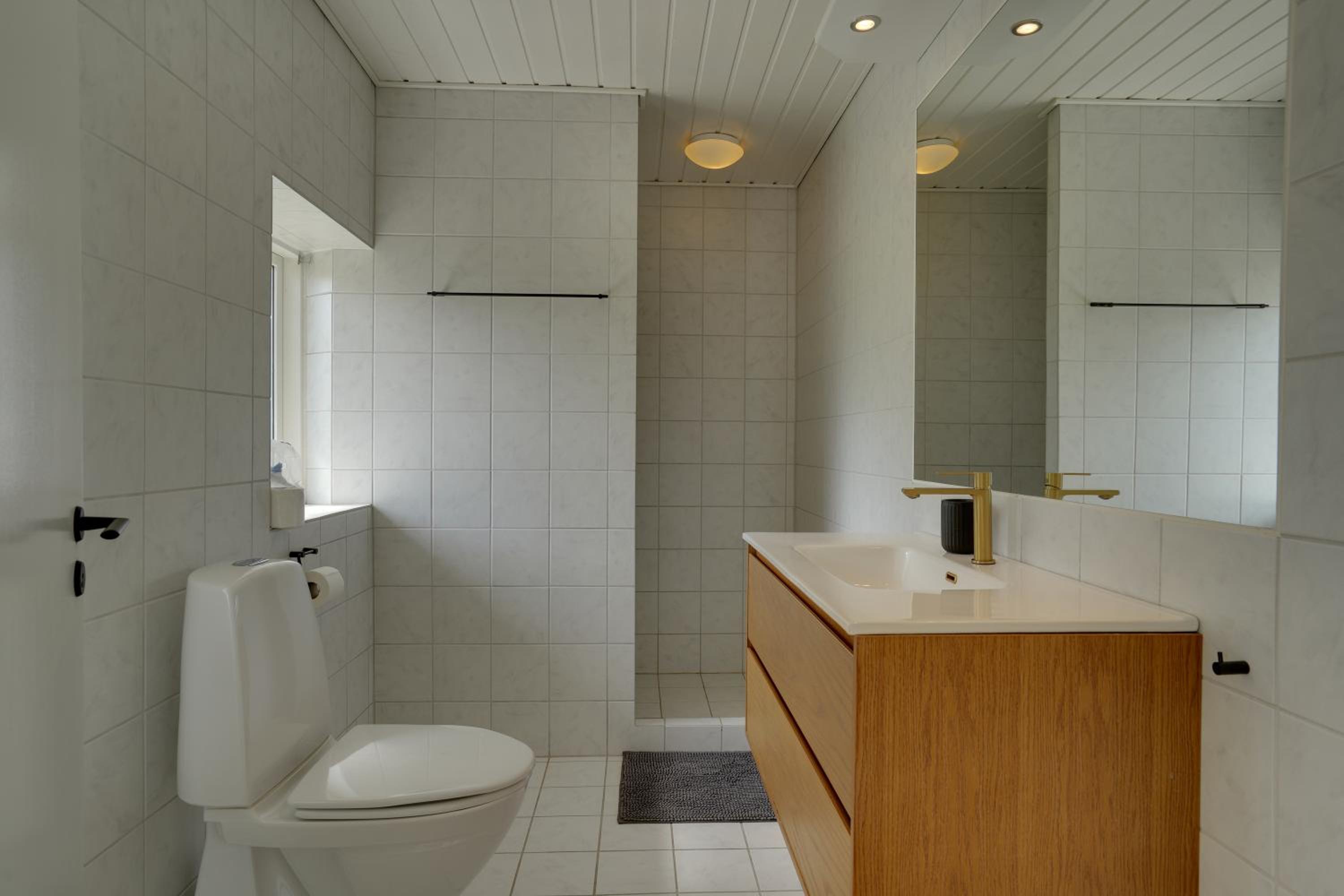 Stor villa til 16 gæster Sauna & vildmarksbad 200 m strand