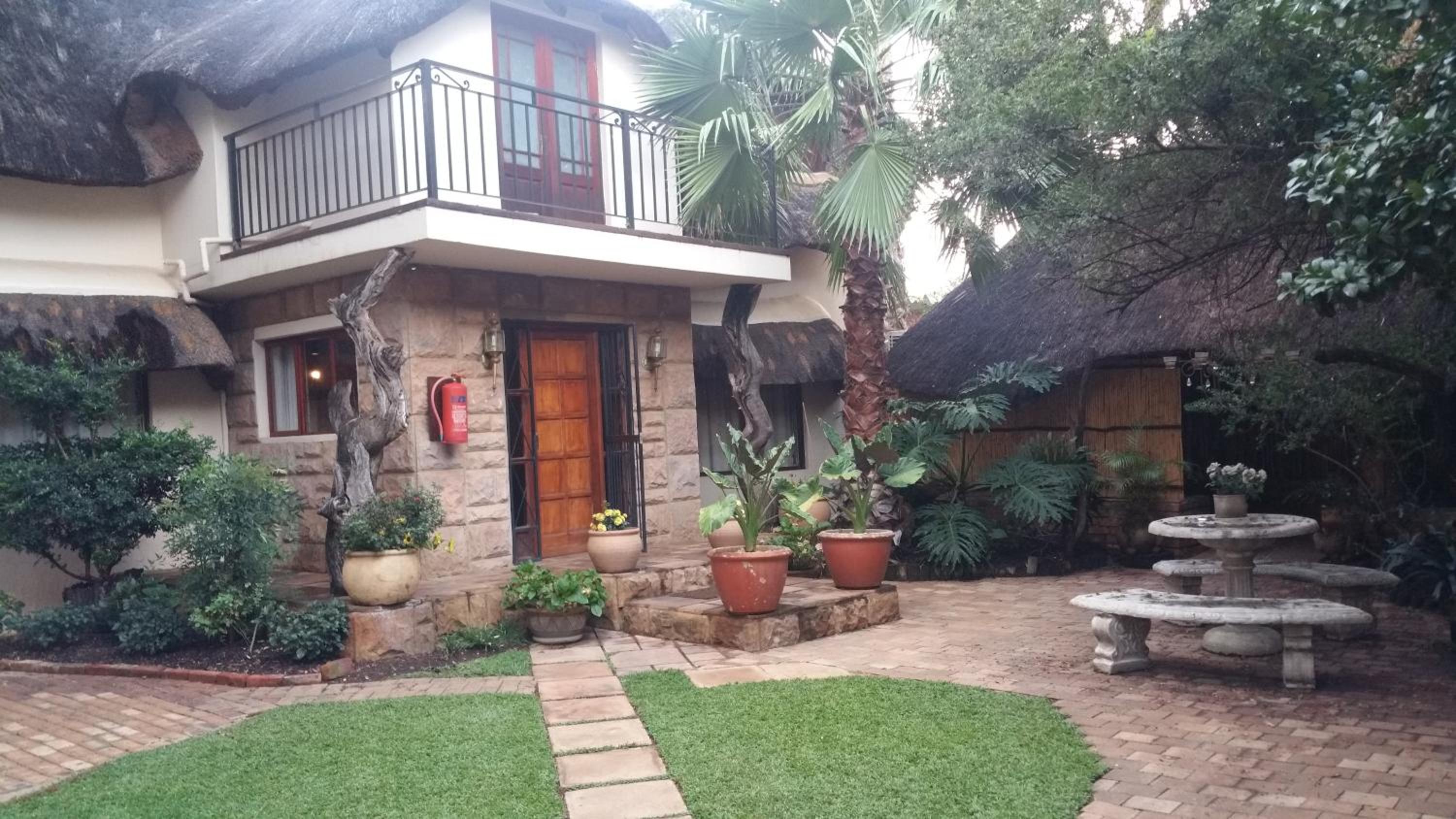 Manor House at Harties Lodge - Meerhof view 3