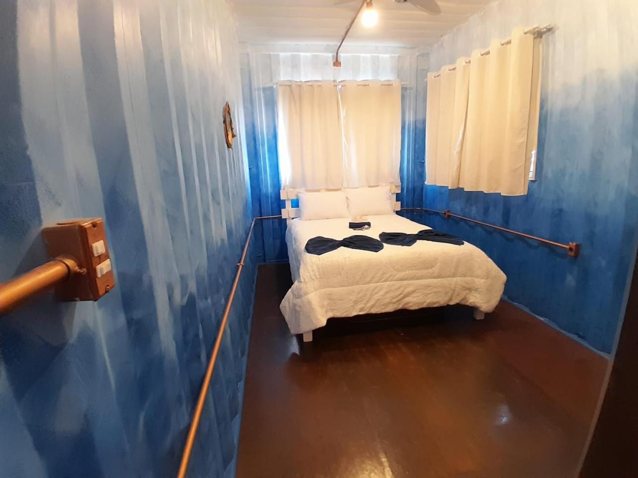 Casa Topázio no Container dos Cristais
