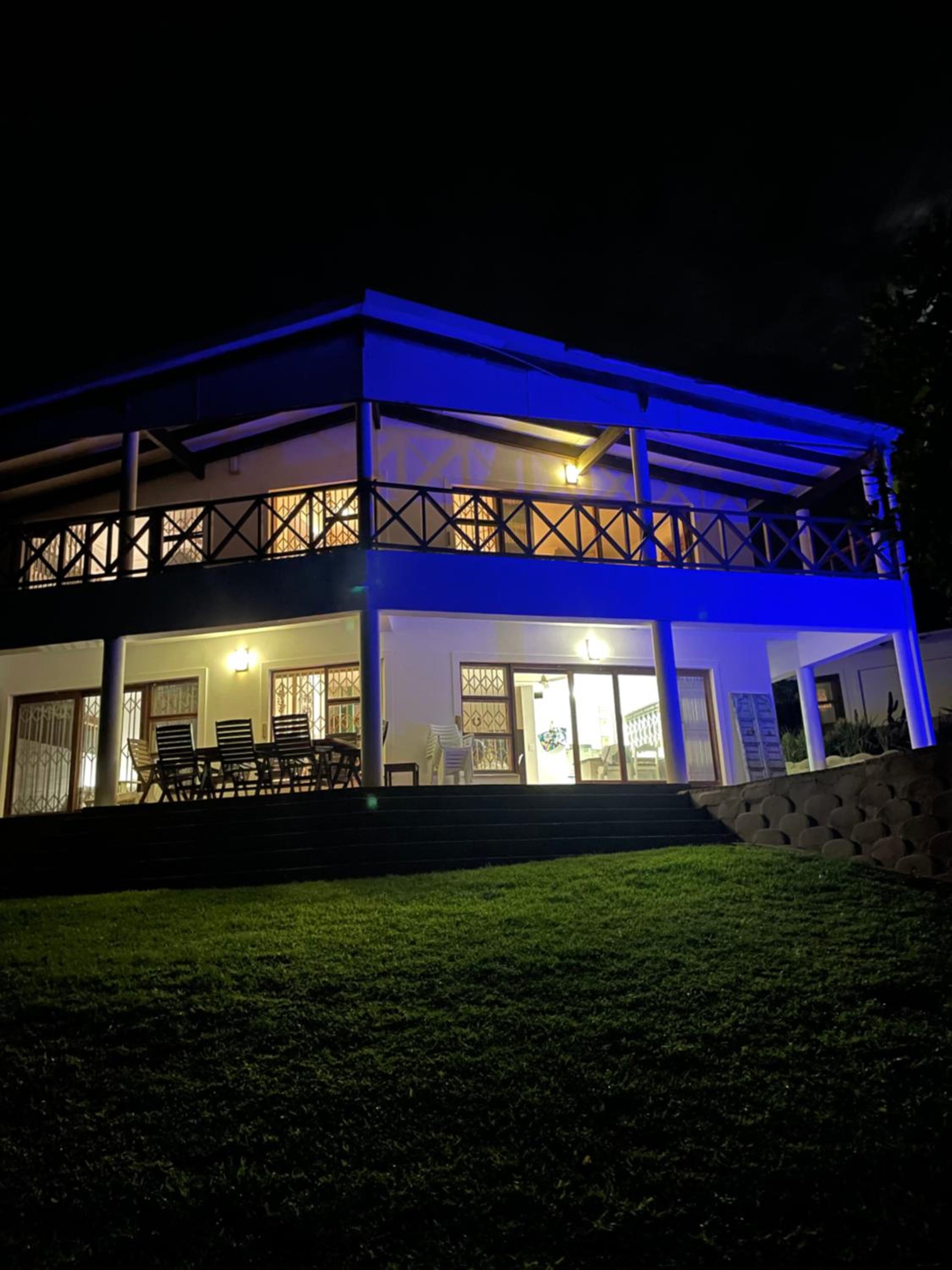 COCOVIEW BEACH HOUSE