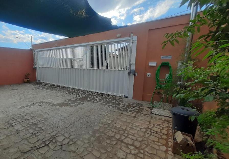 Casa Topázio no Container dos Cristais