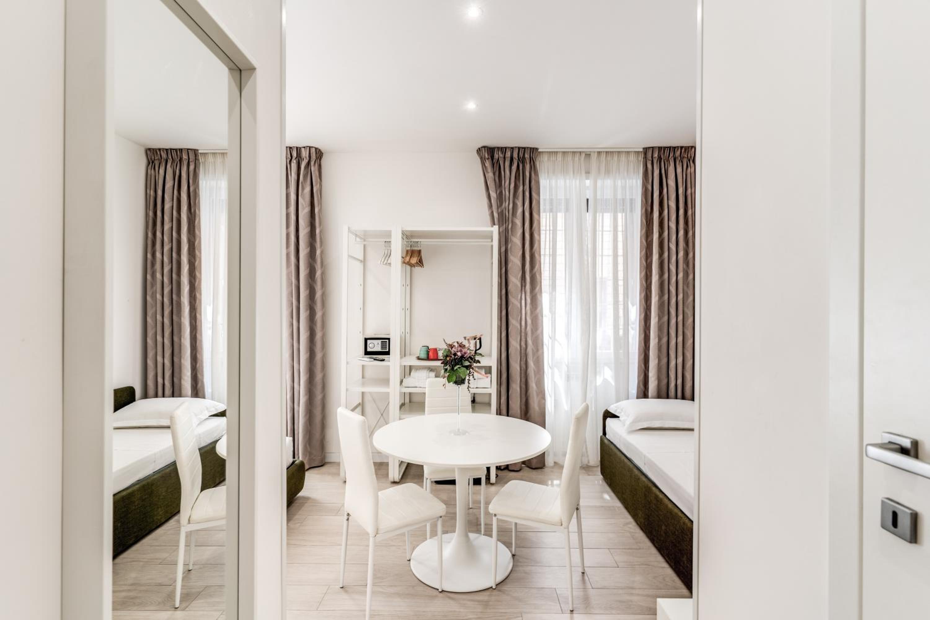 A Touch of Rome Guesthouse