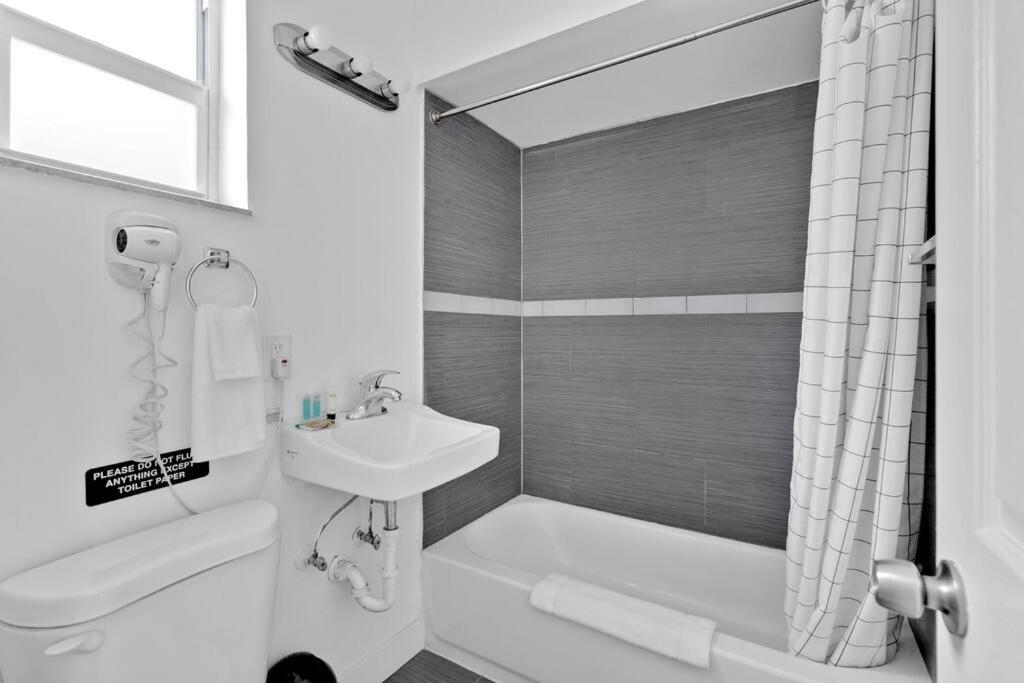 Lovely Studio Walking Distance To Ocean - Suite 8 view 5