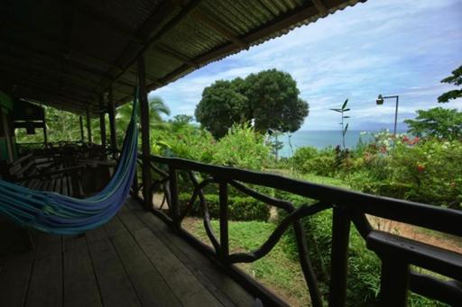 Cabinas vista isla del caño corcovado