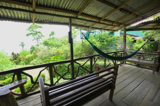 Cabinas vista isla del caño corcovado