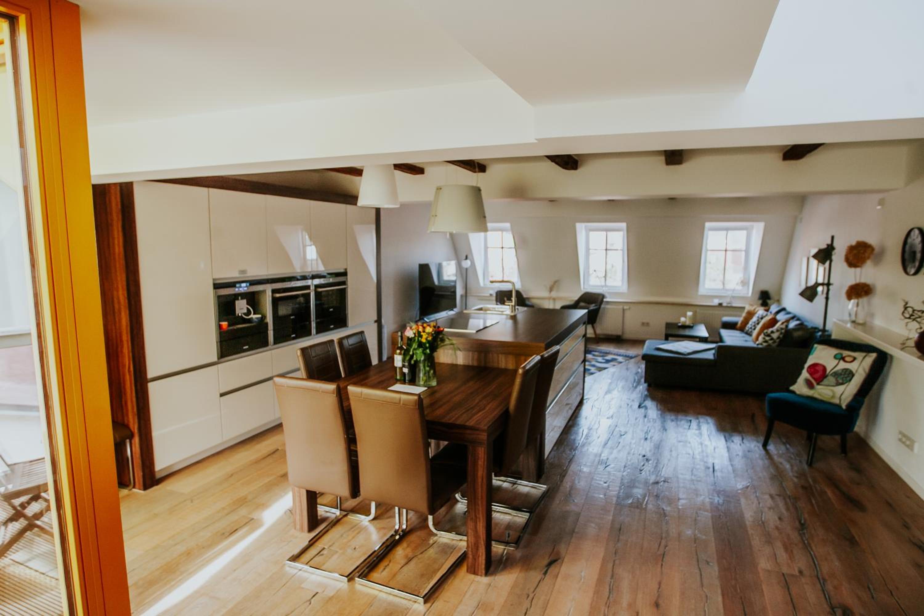 traumhaftes Apartment am Dom mit großer Dachterrasse