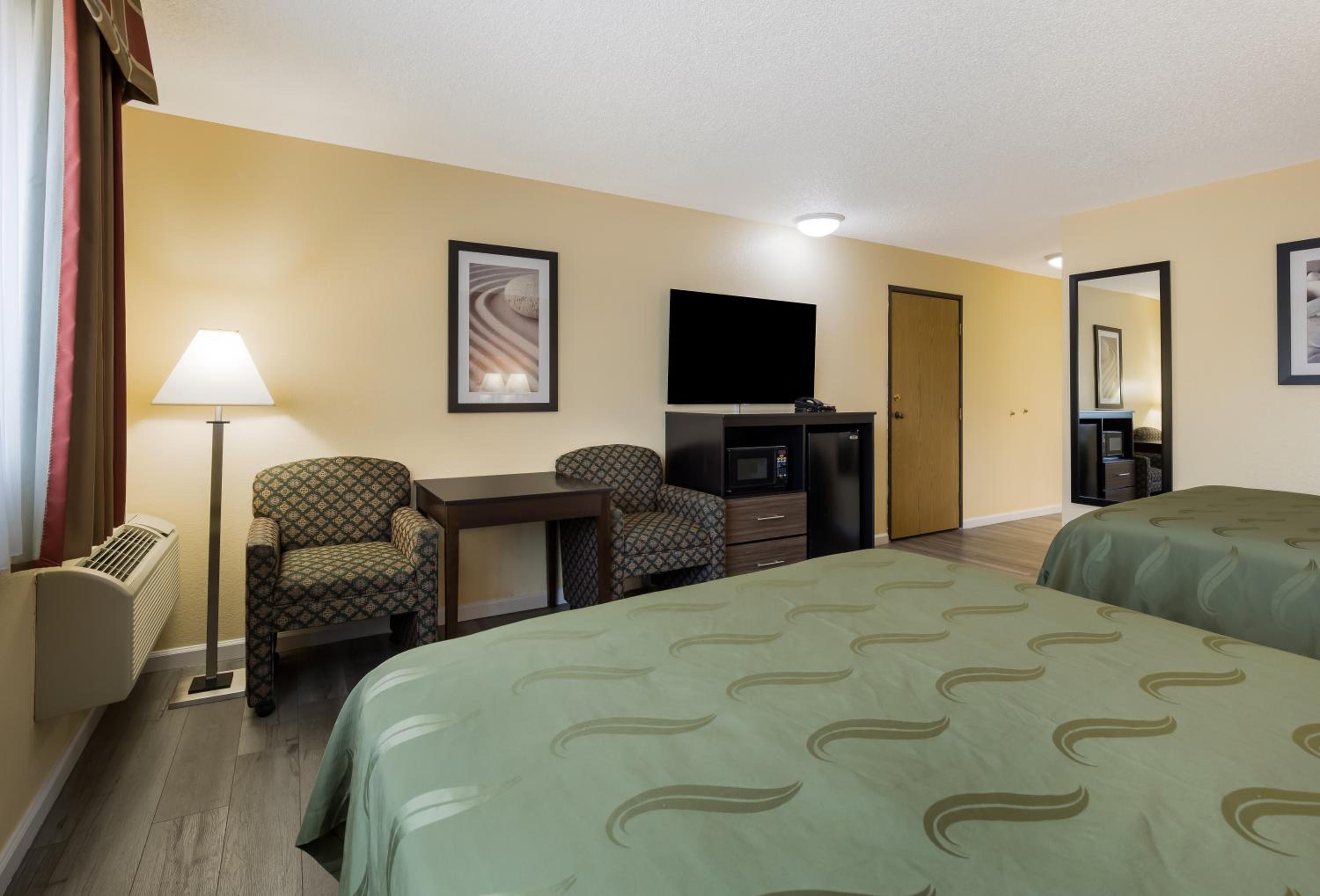 Medford Vacations - Quality Inn Suites Medford Airport - Property Image 39