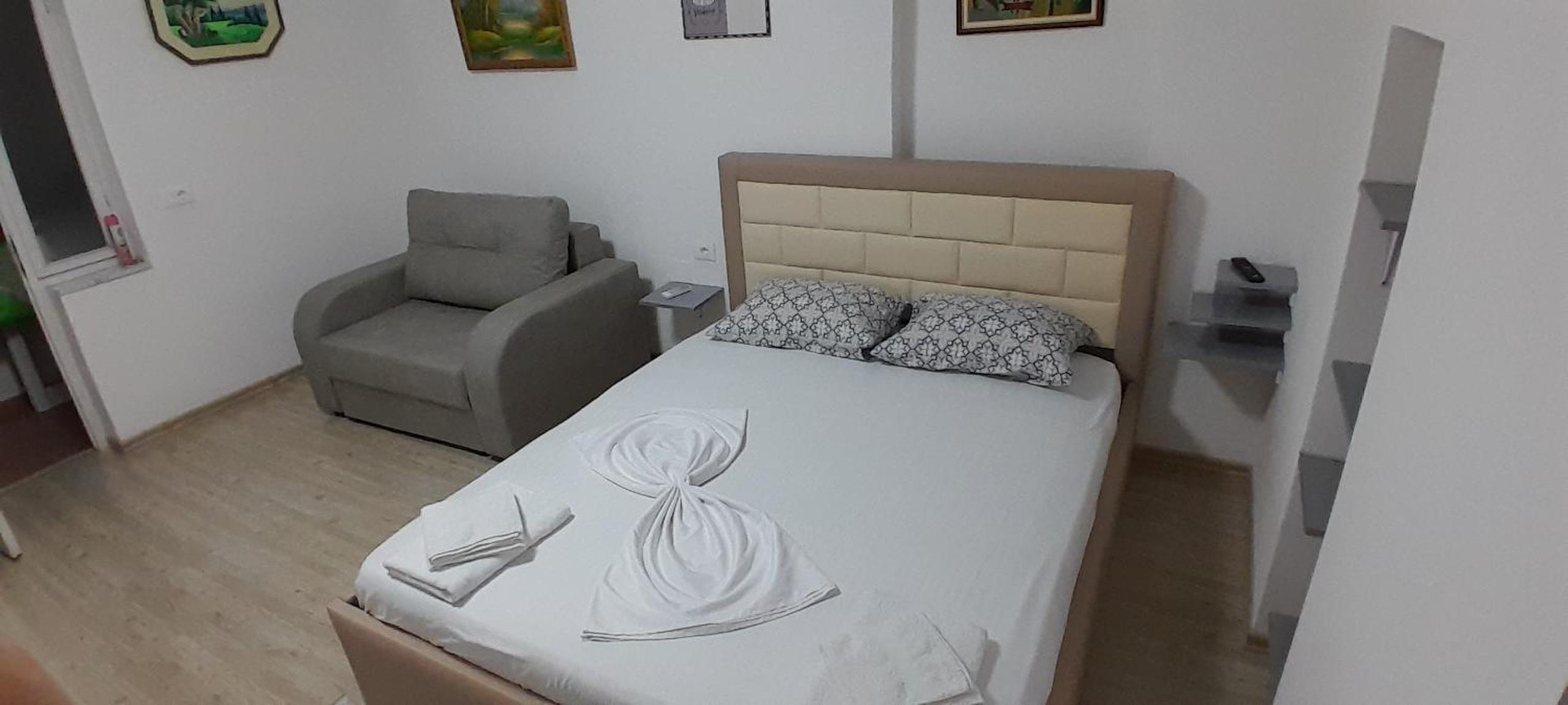 Klent Studio Apartment