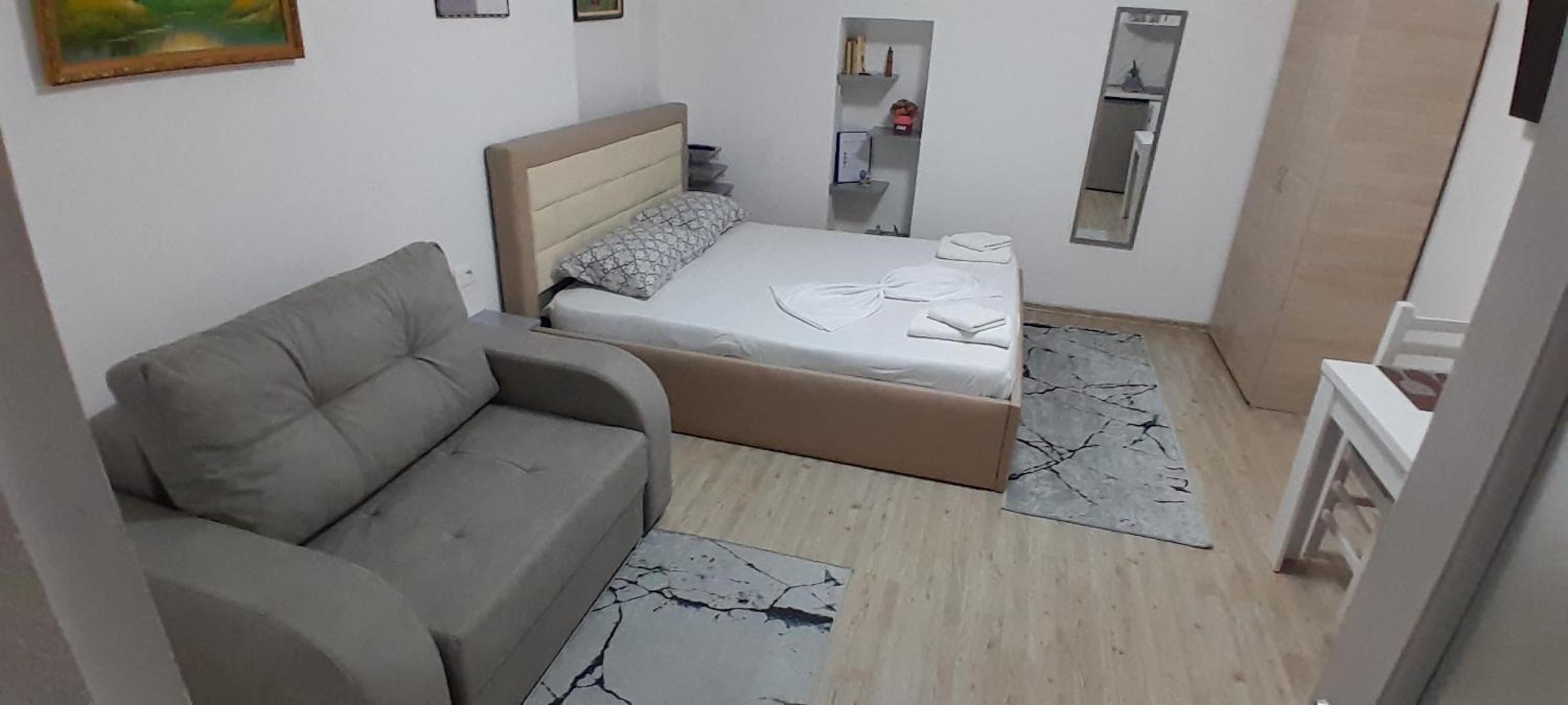 Klent Studio Apartment