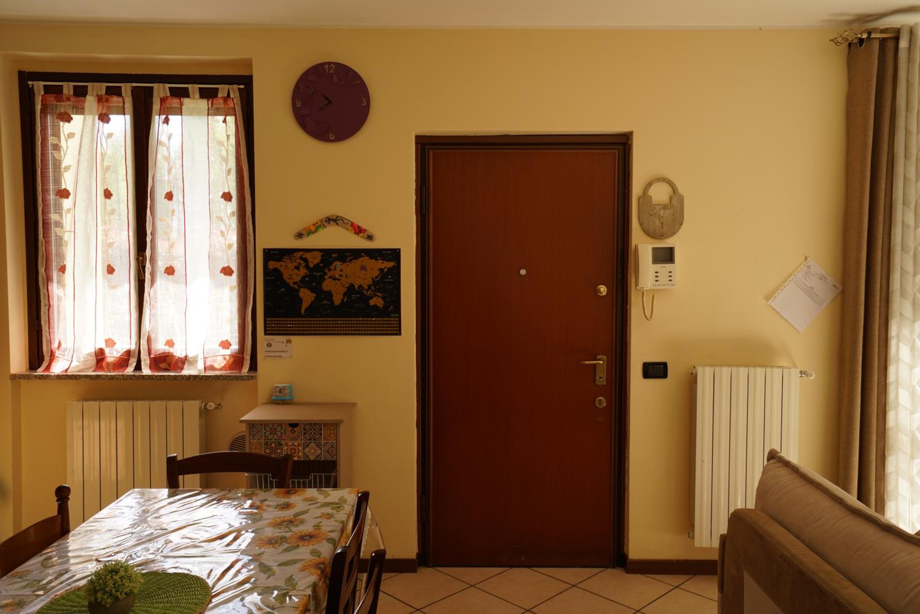 Somma Lombardo Vacations - giardino privato - comodo per Malpensa e Milano - Property Image 9