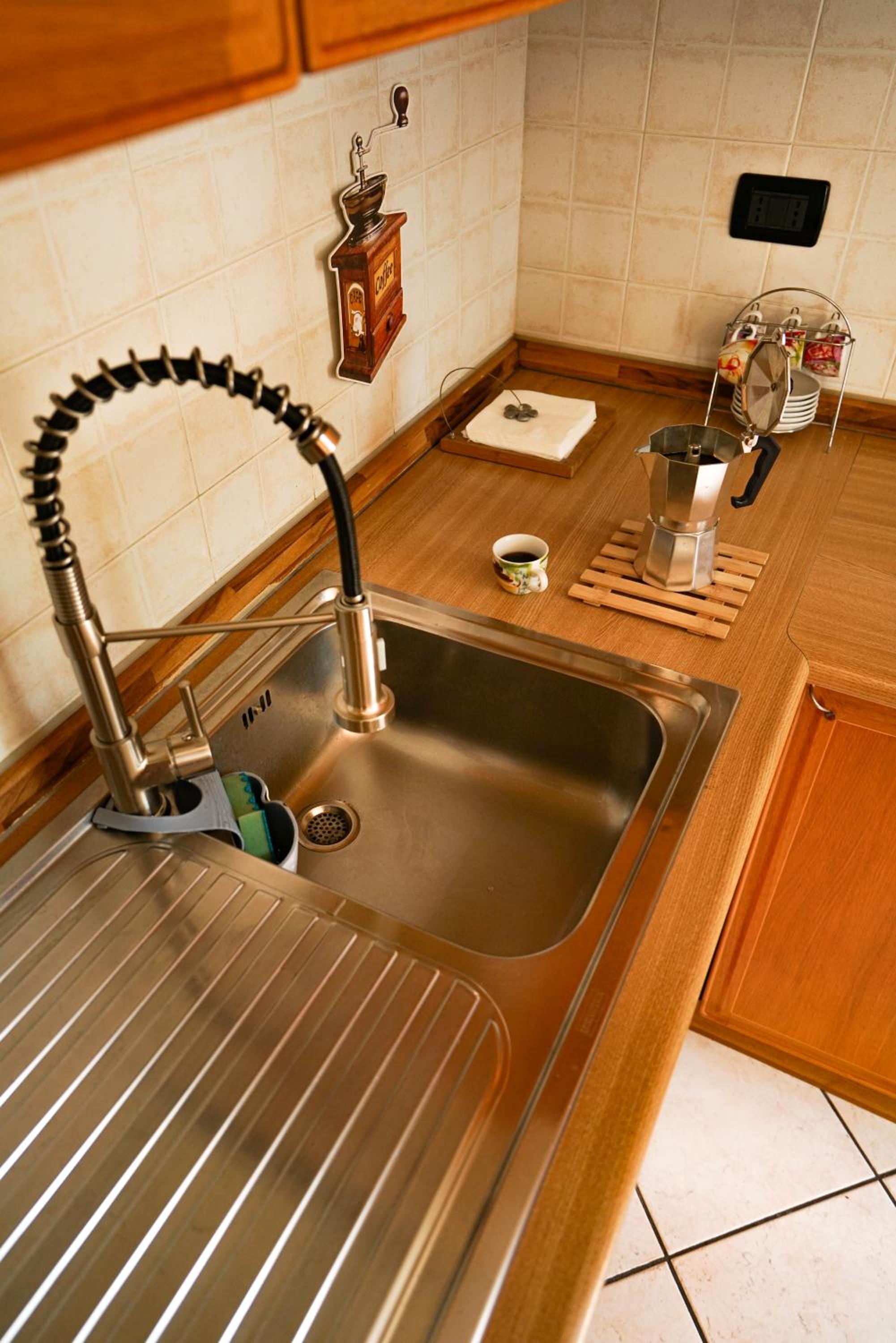 Somma Lombardo Vacations - giardino privato - comodo per Malpensa e Milano - Property Image 14