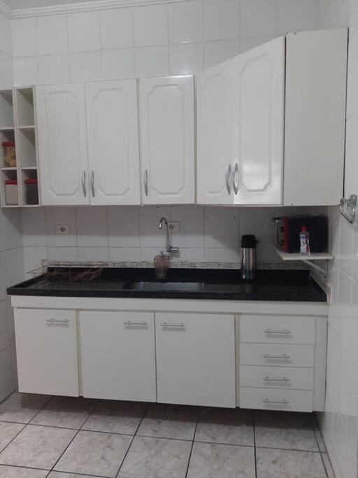 Apto Amplo, confortável, bem localizado, Astúrias