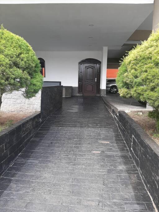 Apto Amplo, confortável, bem localizado, Astúrias