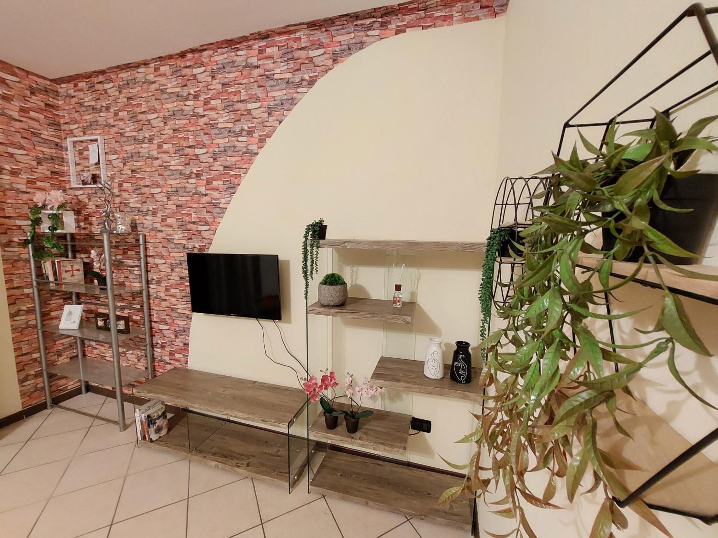 Somma Lombardo Vacations - giardino privato - comodo per Malpensa e Milano - Property Image 20