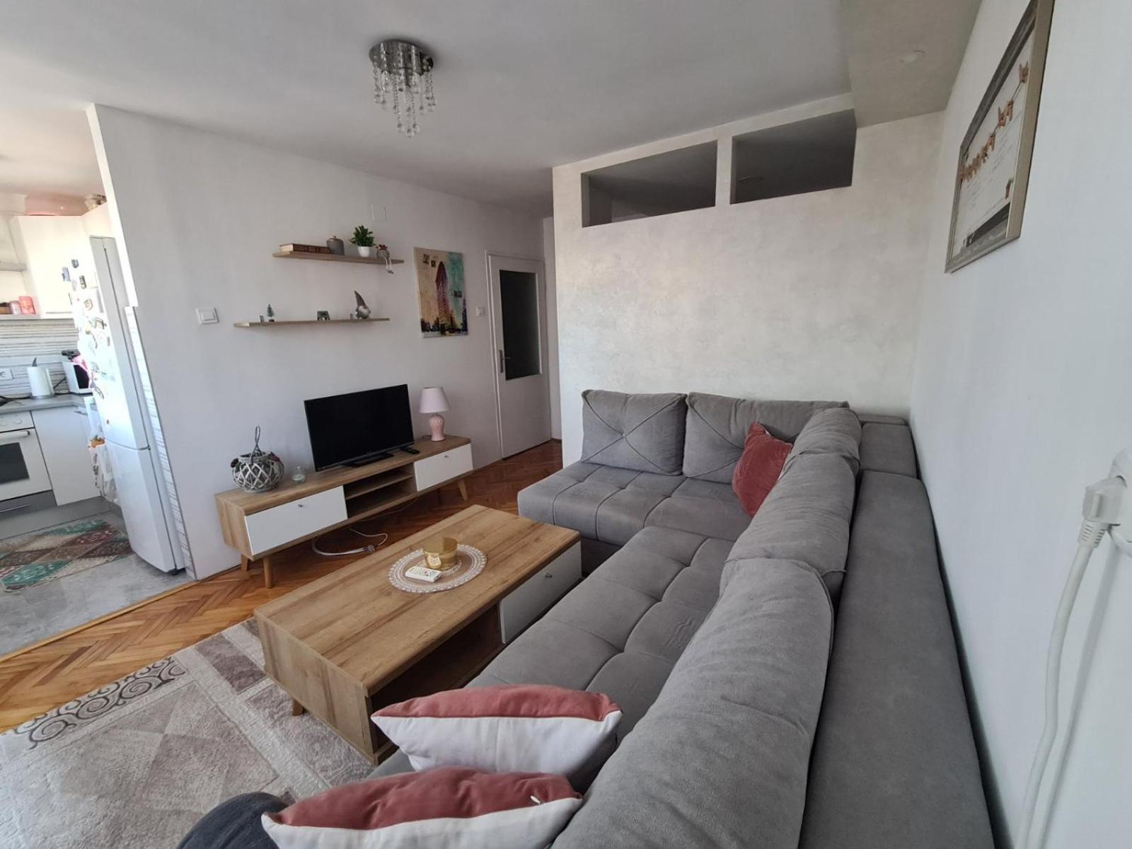 Apartman Nira