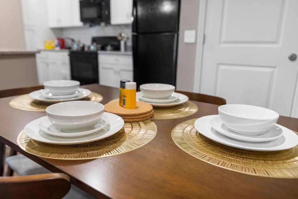 Upscale 1BR/1BA: Resort Vibes, City Edge, Bliss view 3