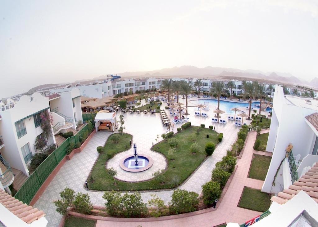 Naama bay Luxury stylish entire flat with en-suit rooms -centre of Sharm view 4