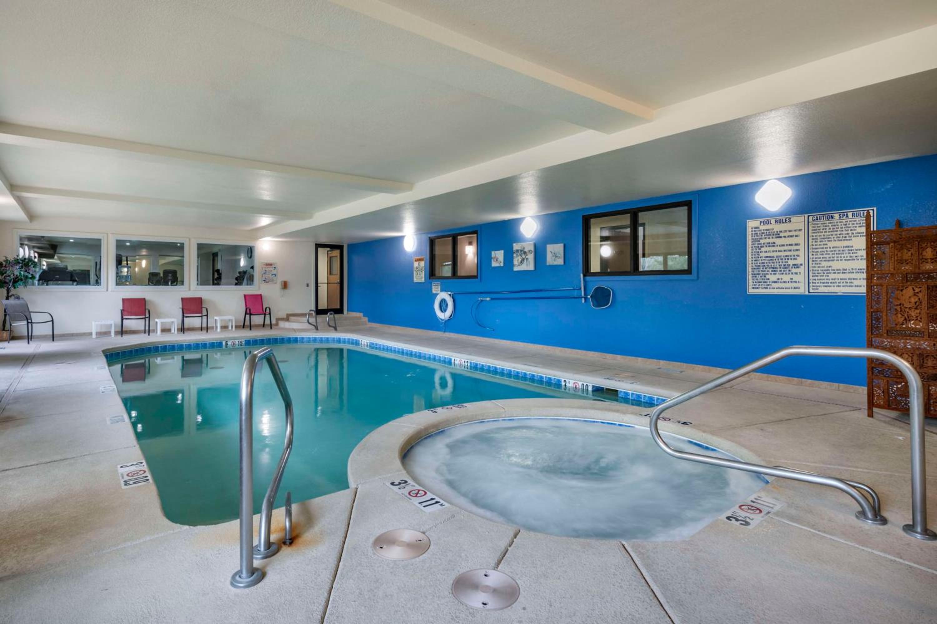 Buffalo Vacations - SureStay Plus Hotel by Best Western Buffalo - Property Image 3